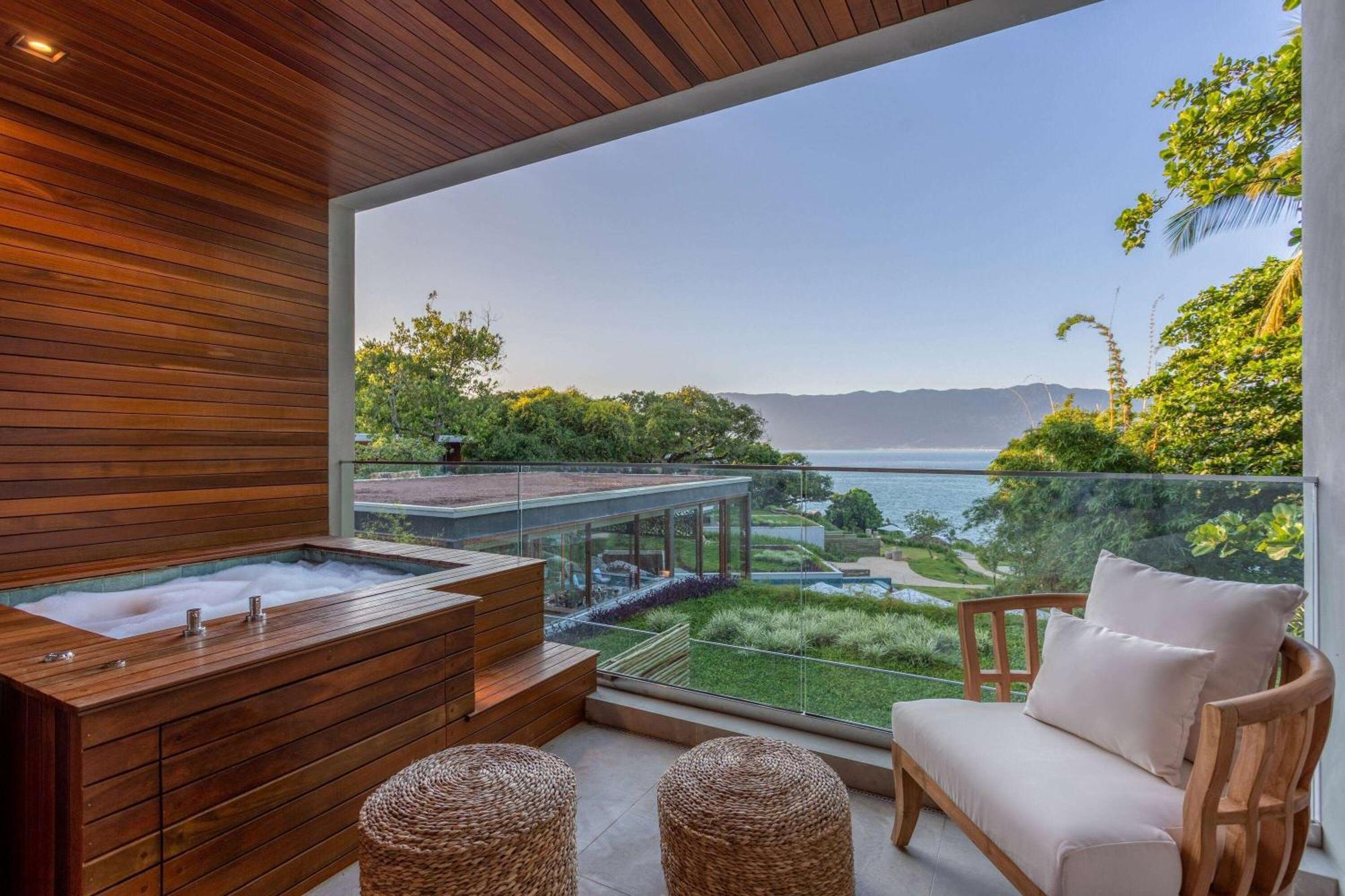 Отель Wyndham Ilhabela Casa Di Sirena Экстерьер фото